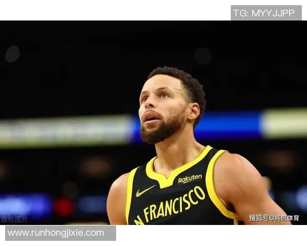 勇士队团队配合致胜，斯蒂芬·库里28分力压德文·布克38分，太阳队难敌勇士火力